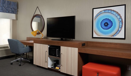 Zimmer, 1 King-Bett, barrierefrei, Nichtraucher (Roll In Shower)