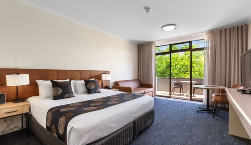 Zimmer, 1 King-Bett und Schlafsofa, Nichtraucher (Efficiency, Upgrade)