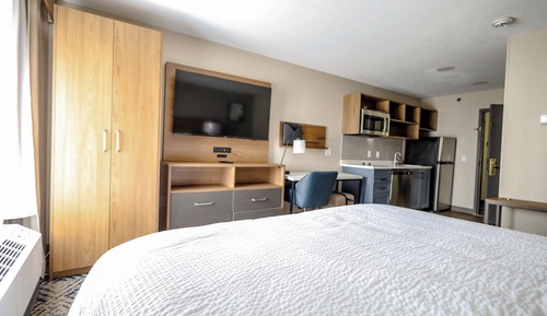 Studiosuite, 1 King-Bett, rollstuhlgeeignete Dusche (Mobility)