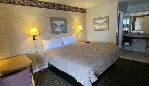 Nichtraucherzimmer mit King-Bett