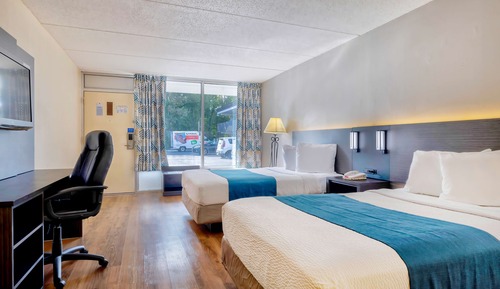 Deluxe-Zimmer, 2 Doppelbetten, Nichtraucher, Kühlschrank und Mikrowelle