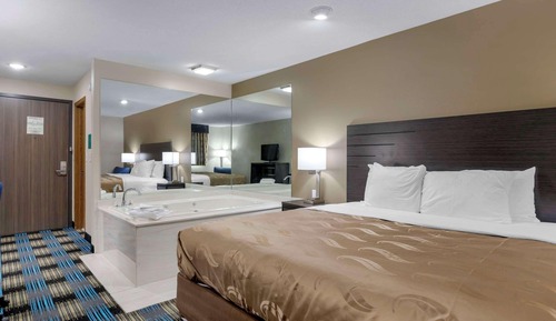 Standardzimmer, 1 King-Bett, Whirlpool