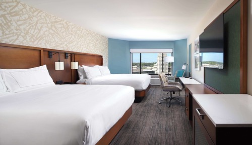 Zimmer, 2 Queen-Betten, barrierefrei, Stadtblick (Roll-In Shower)