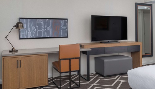 Zimmer, 2 Queen-Betten, Balkon