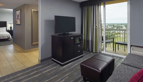 Zimmer, 2 Queen-Betten, barrierefrei, Stadtblick (Mobility & Hearing, Roll-in Shower)