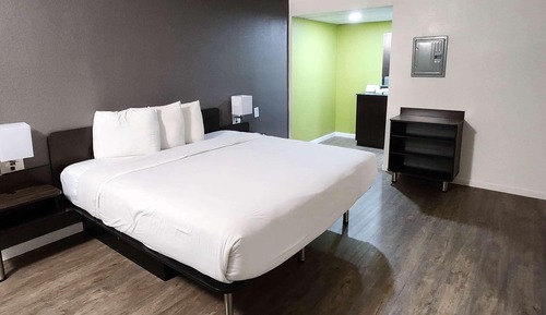 Standardzimmer, 1 King-Bett, Nichtraucher, Kühlschrank und Mikrowelle