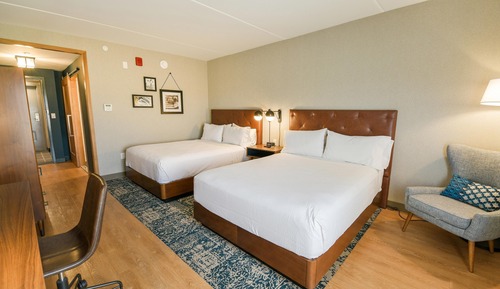 Zimmer (Mobility/Hearing Accessible, Tub)