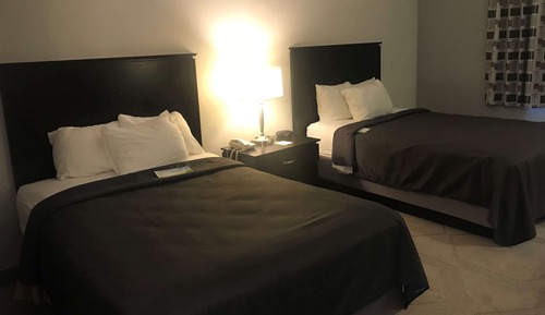 Zimmer, 2 Doppelbetten, Nichtraucher