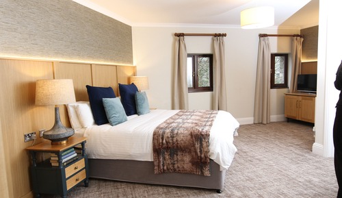 Standard-Doppel- oder -Zweibettzimmer, 1 Schlafzimmer, mit Bad, Blick auf den Innenhof