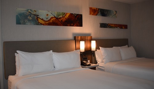 Club-Zimmer, 2 Queen-Betten