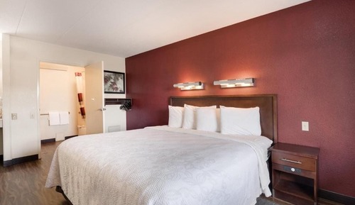 Zimmer, 1 King-Bett, barrierearm, Nichtraucher (Mobility, Roll-in Shower)