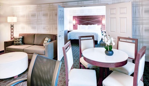 Suite, 1 King-Bett und Schlafsofa (2 Rooms)