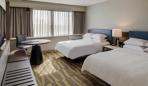 Zimmer, 2 Doppelbetten