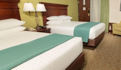 Deluxe-Zimmer, 2 Queen-Betten, Kühlschrank und Mikrowelle (Upper Floor)