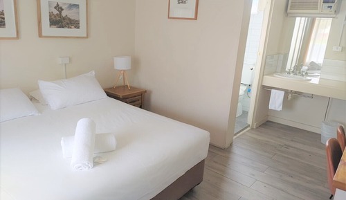 Standard-Doppel- oder -Zweibettzimmer, Nichtraucher (Standard Double)