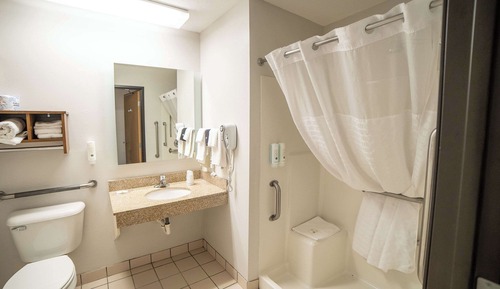 Zimmer, 2 Queen-Betten, barrierefrei, Nichtraucher