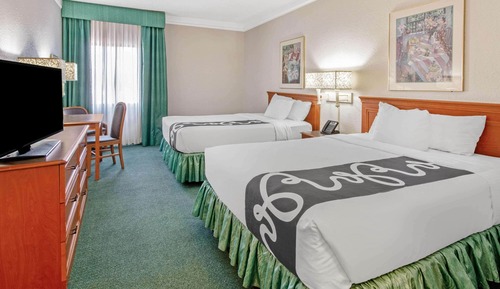 Zimmer, 2 Doppelbetten, Nichtraucher