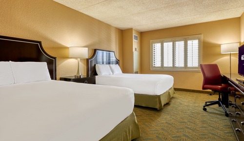 Zimmer, 2 Queen-Betten, Nichtraucher, Poolblick (West)