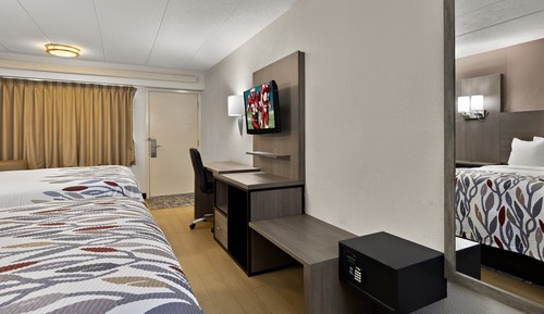 Standard-Einzelzimmer, 2 Doppelbetten (Smoke Free)