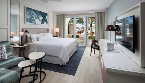 Zimmer, 1 King-Bett und Schlafsofa, Nichtraucher, Poolblick