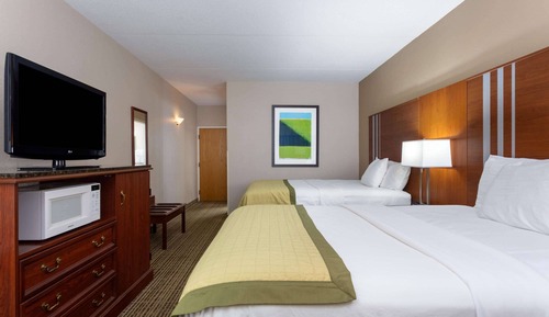 Doppelzimmer, 2 Doppelbetten, barrierefrei