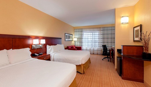 Zimmer, 2 Doppelbetten, Nichtraucher