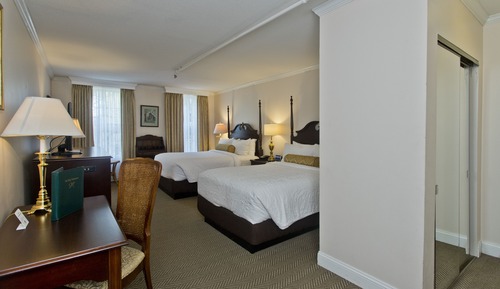 Zimmer, 2 Doppelbetten