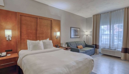 Suite, 1 Doppelbett und Schlafsofa, barrierefrei, Nichtraucher