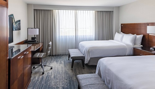 Club-Zimmer, 2 Doppelbetten (Mobility Accessible, Tub)