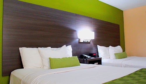 Zimmer, 2 Doppelbetten, Nichtraucher