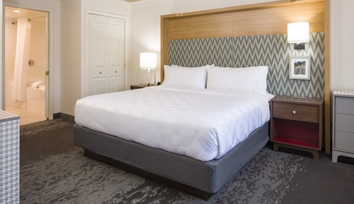 Suite, 1 King-Bett, barrierefrei (Communication, Accessible Tub)