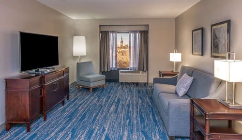 Suite mit 1 Schlafzimmer, 1 King-Bett, Flussblick