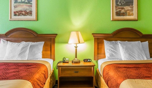 Standard Room, 2 Queen Beds, Non Smoking