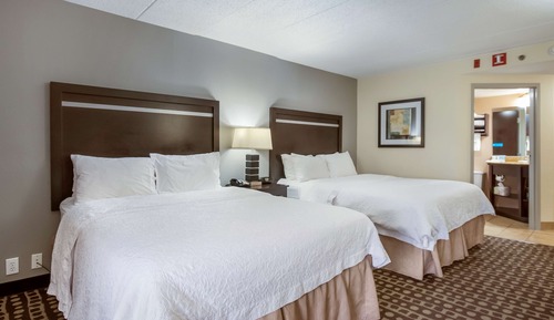 Nichtraucherzimmer mit 2 Queen-Betten