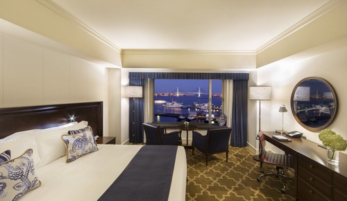 Premium-Zimmer, 1 King-Bett, Zutritt zur Club Lounge, Hafenblick