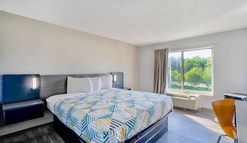 Deluxe-Zimmer, 1 King-Bett, Nichtraucher, Kühlschrank