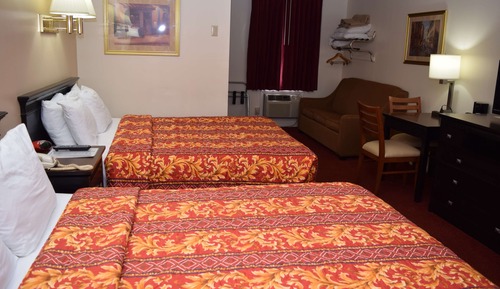 Deluxe-Zimmer, 2 Queen-Betten, Raucher, Kühlschrank und Mikrowelle