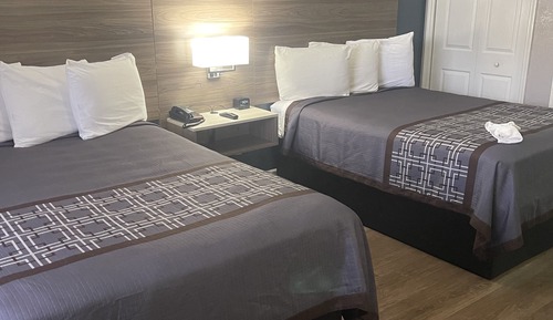 Doppelzimmer, 2 Doppelbetten