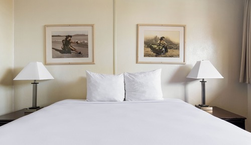 Zimmer, 1 King-Bett, Poolseite