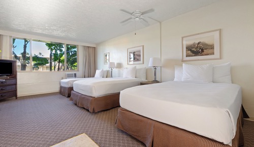 Zimmer, Poolseite (Three Beds)