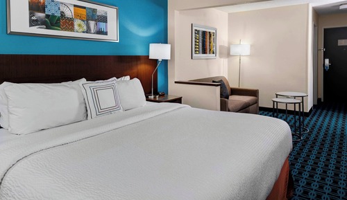 Zimmer, 1 King-Bett und Schlafsofa