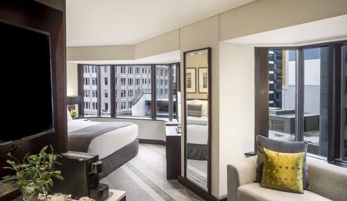 Junior-Suite, 1 King-Bett, Zutritt zur Club Lounge, Hafenblick