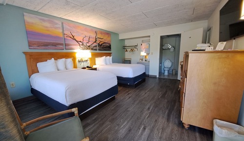 Zimmer, 2 Doppelbetten, Nichtraucher (1st Floor)