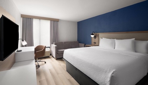 Zimmer, 1 King-Bett, barrierearm, Nichtraucher (Roll-In Shower)
