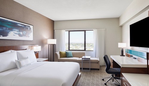 Zimmer, 1 King-Bett und Schlafsofa