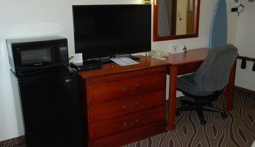 Suite, 1 Queen-Bett, Kühlschrank und Mikrowelle