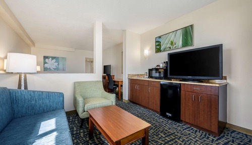 Junior-Suite, 2 Queen-Betten, Nichtraucher, Meerseite (with Sofabed)