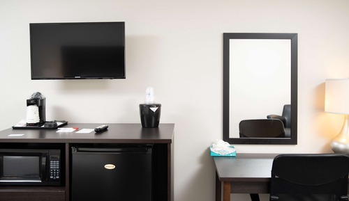Standardzimmer, 1 Queen-Bett, Nichtraucher, Kühlschrank und Mikrowelle