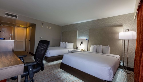 Zimmer, 2 Queen-Betten (High Floor)