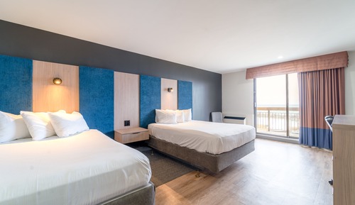 Zimmer, 2 Queen-Betten (Lake View, Balcony, Pet-Friendly)